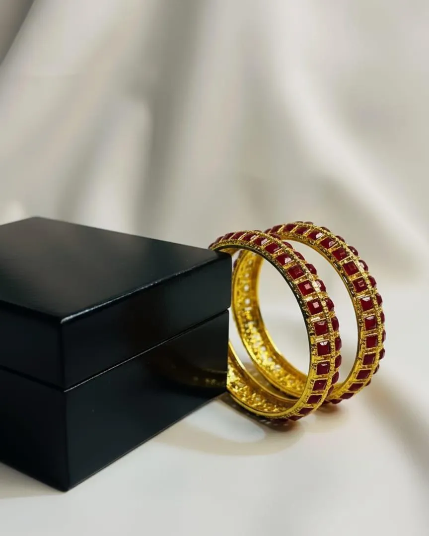 Kara Bangle Set Red Gemstone Oxidized Alloy 2.45"