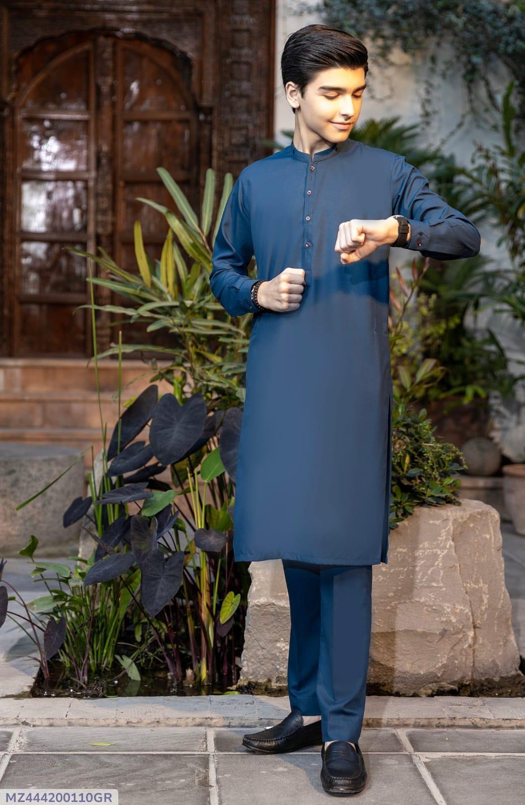 Men’s Unstitched Wool Plain Suit