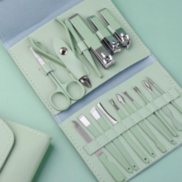 Stainless Steel Mani Pedi Kit for Women