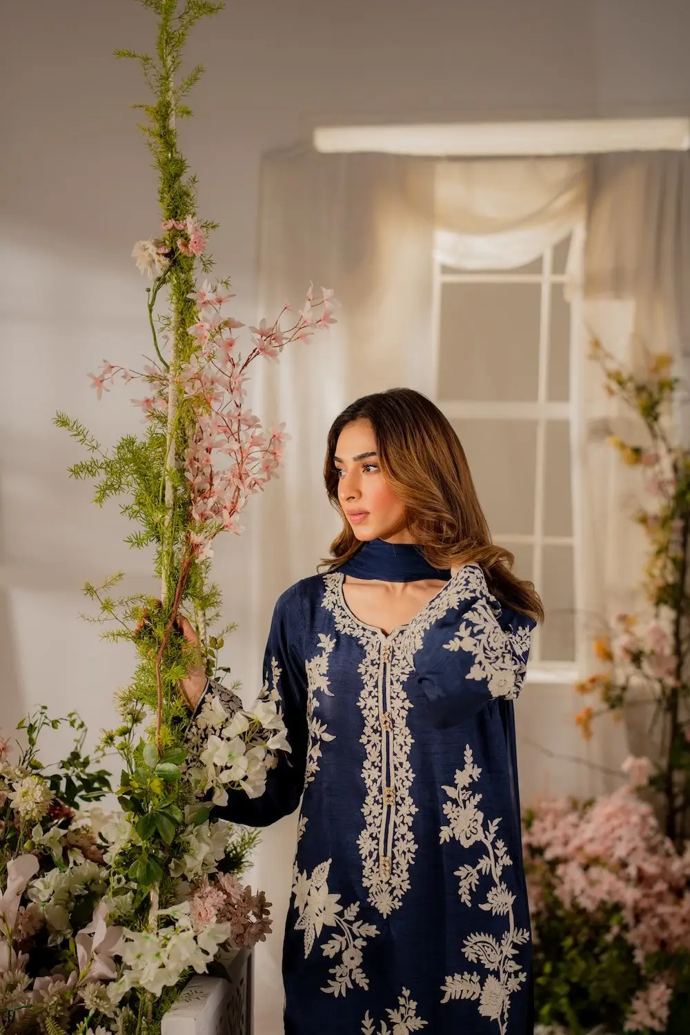 3 Pcs Women's Stitched Linen Embroidered Suit