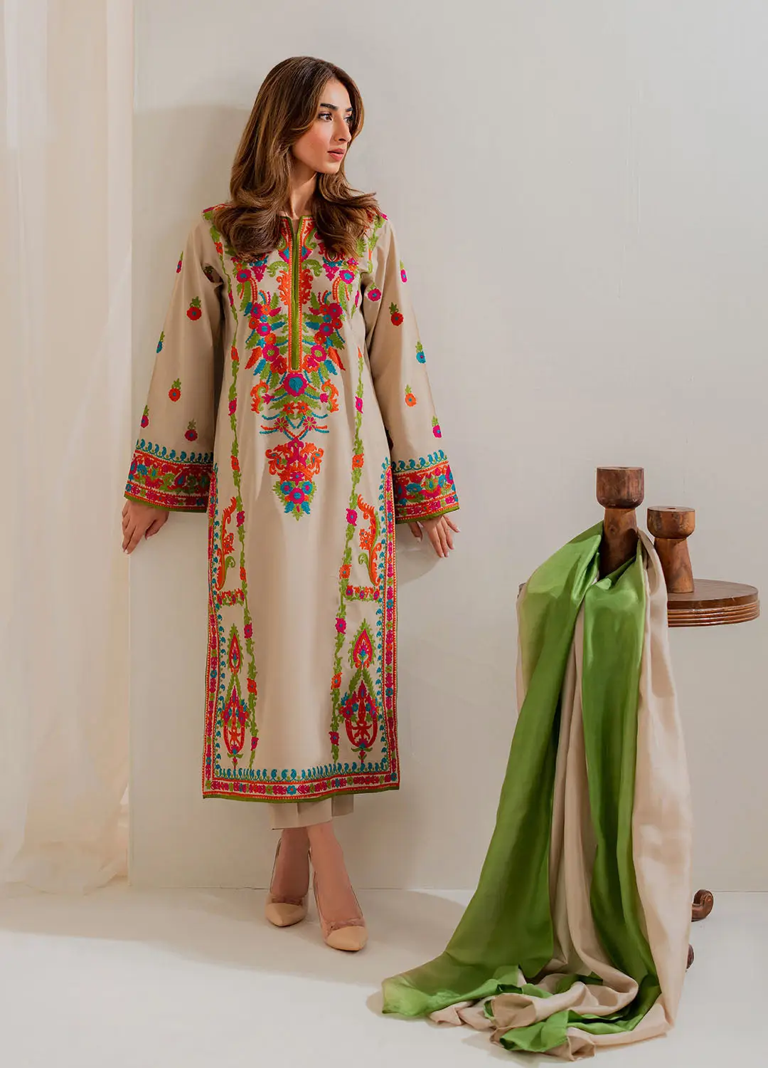 3 Pcs Women's Stitched Linen Embroidered Suit