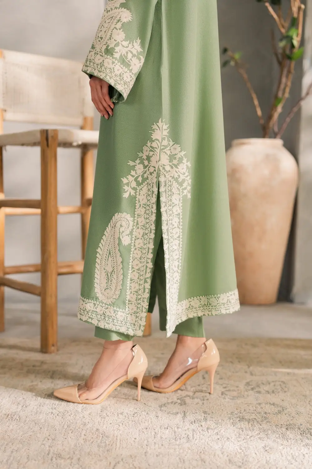 3 Pcs Women's Stitched Linen Embroidered Suit
