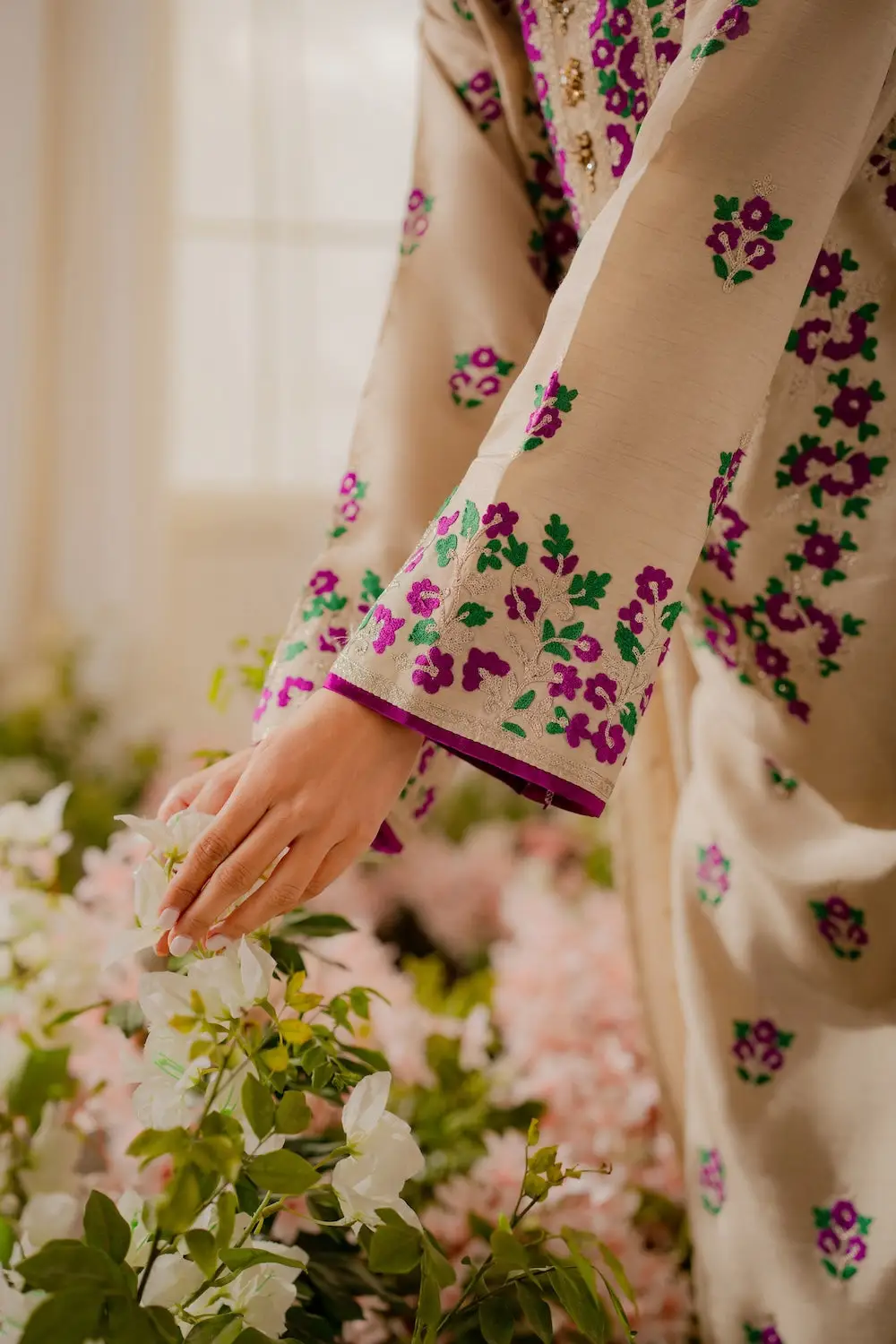 3 Pcs Women's Stitched Linen Embroidered Suit