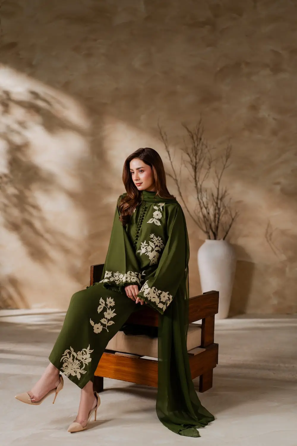 3 Pcs Women's Stitched Linen Embroidered Suit