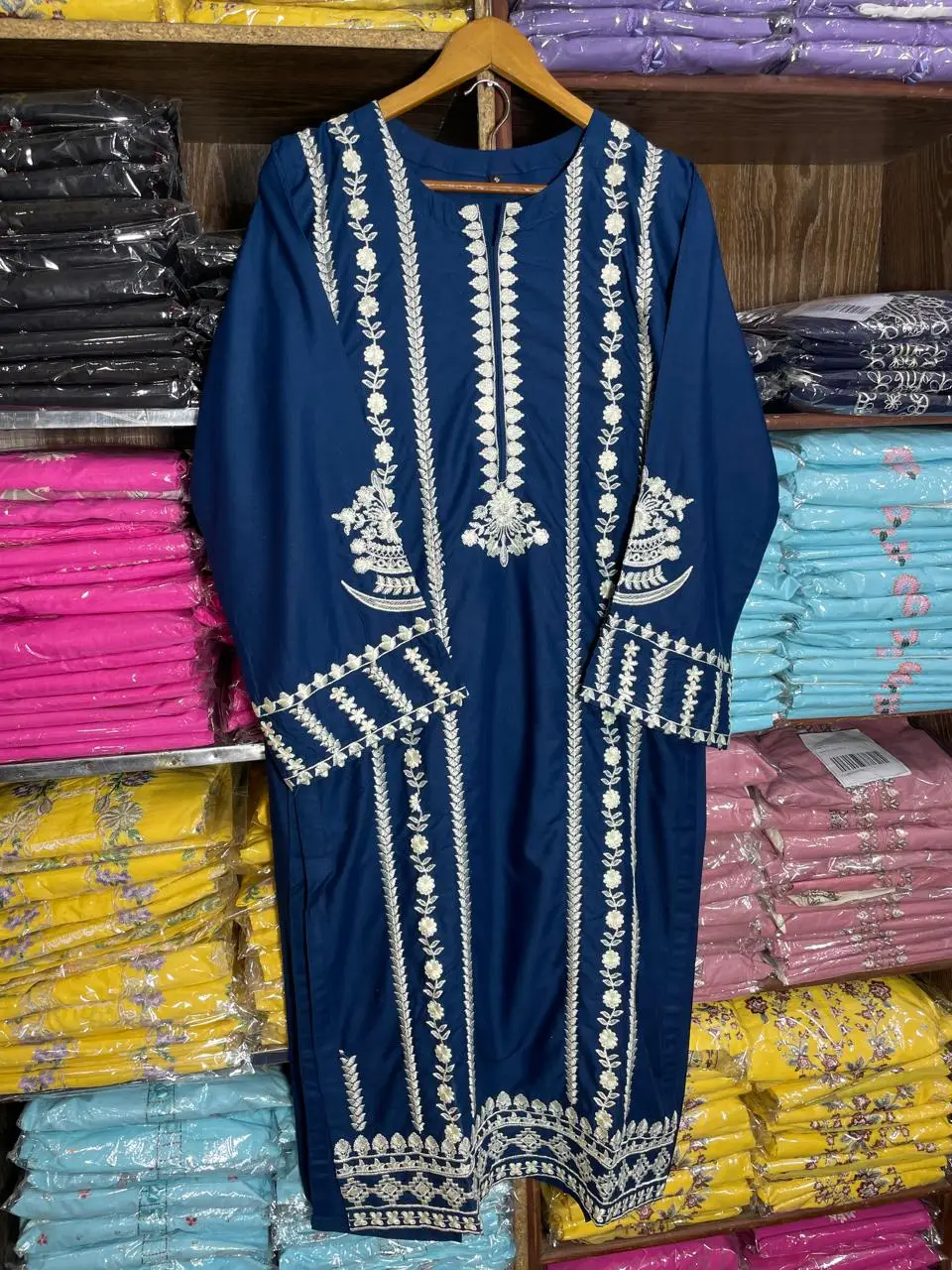 3 Pcs Women's Stitched Linen Embroidered Suit