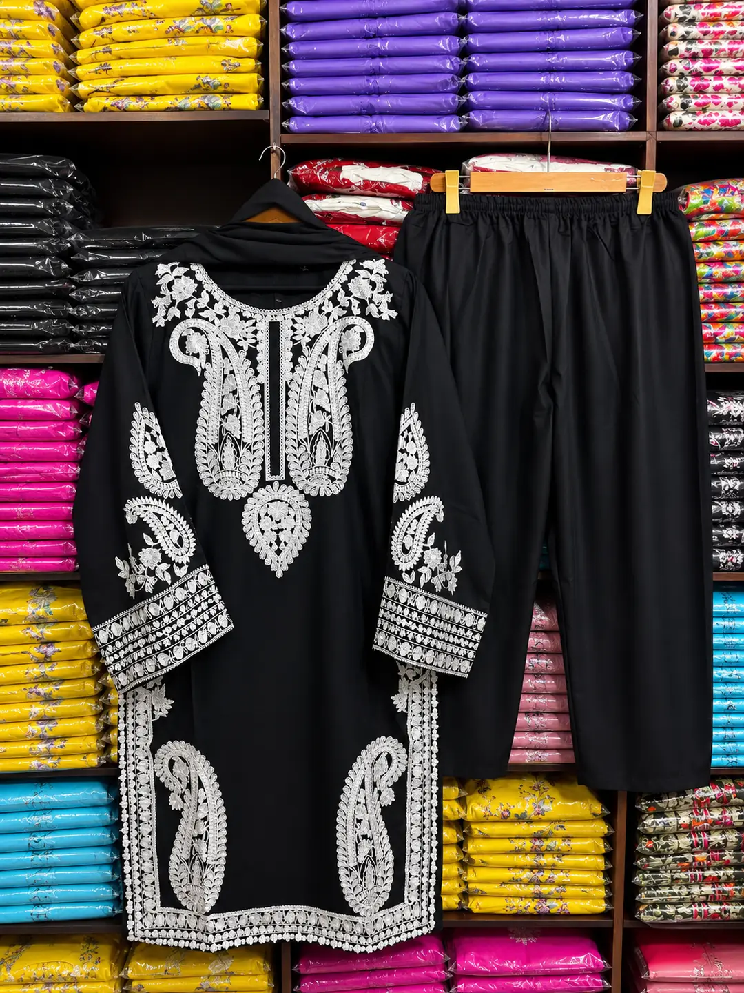 3 Pcs Women's Stitched Linen Embroidered Suit