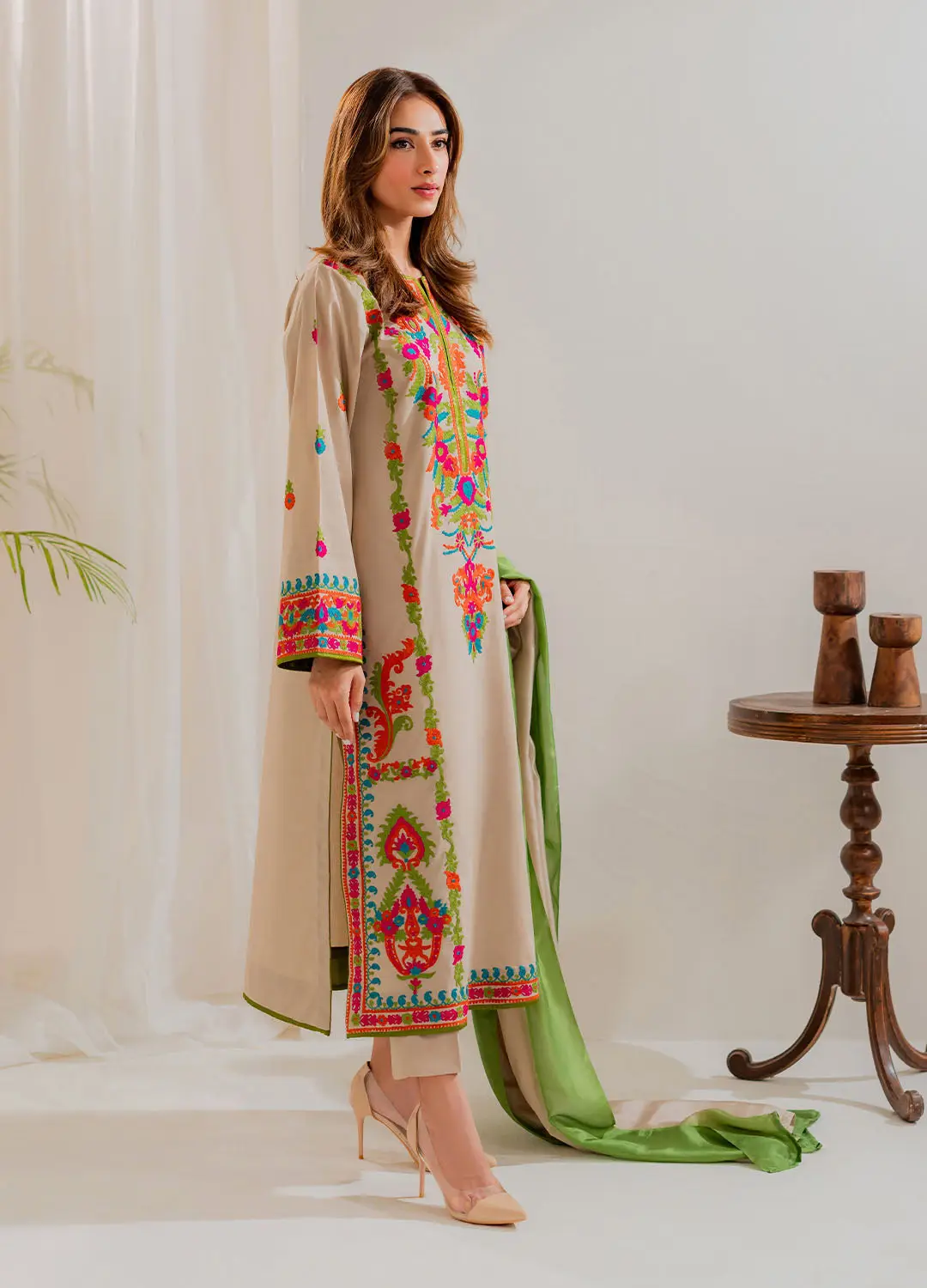 3 Pcs Women's Stitched Linen Embroidered Suit