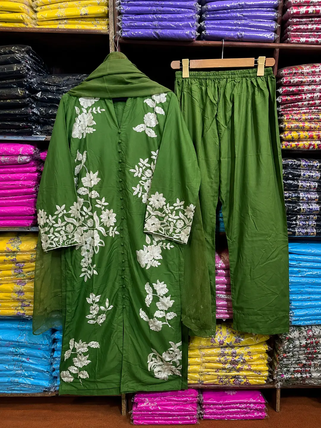 3 Pcs Women's Stitched Linen Embroidered Suit
