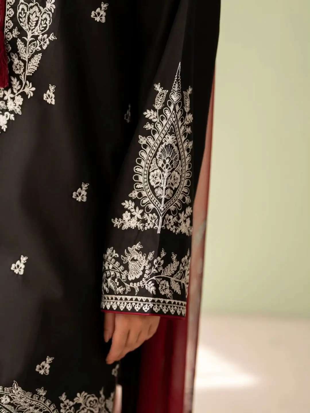 3 Pcs Women's Stitched Cotton Embroidered Suit