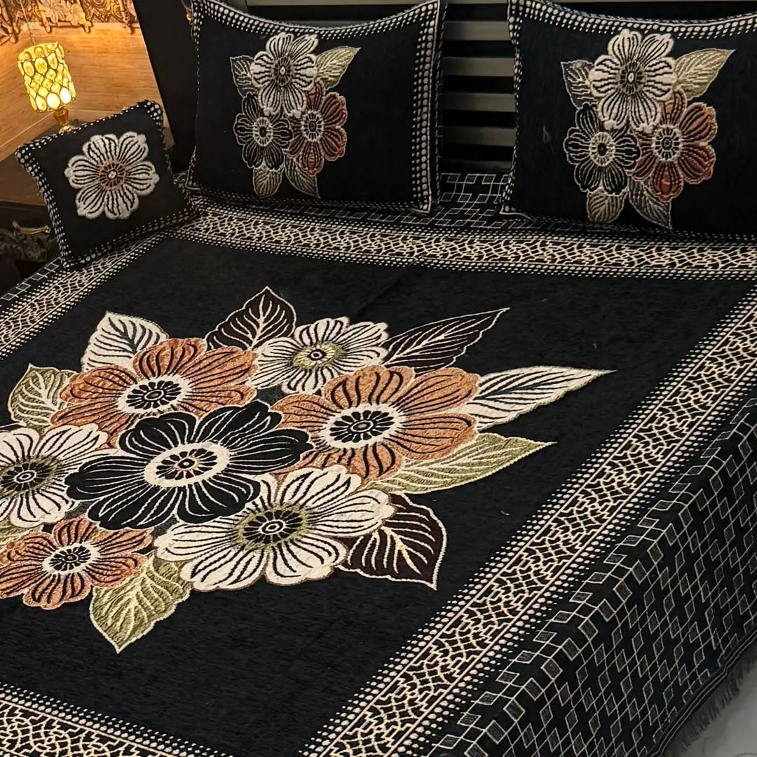 Elegant 4 Pcs Velvet Jacquard Printed Double Bedsheet