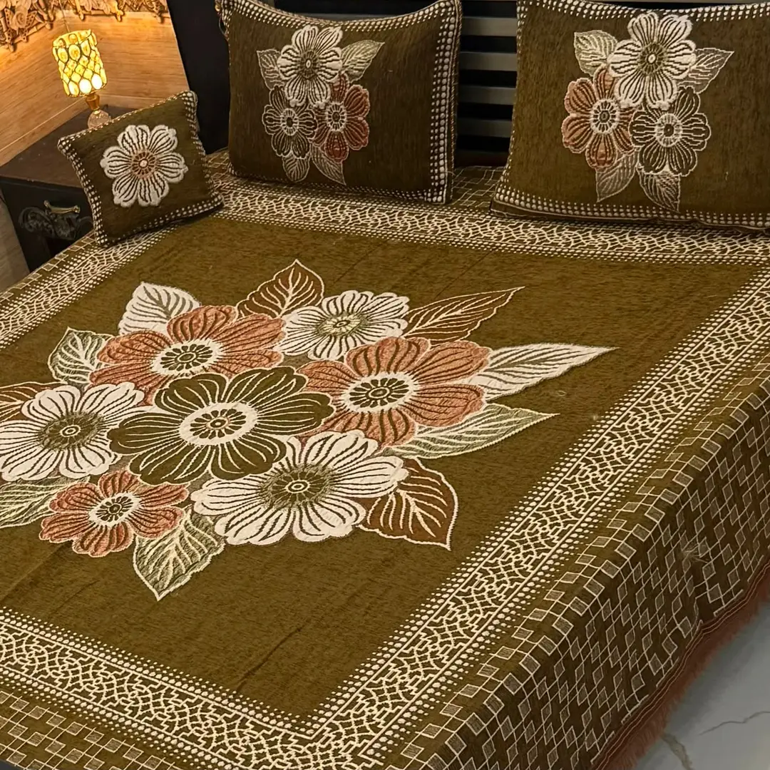 Elegant 4 Pcs Velvet Jacquard Printed Double Bedsheet