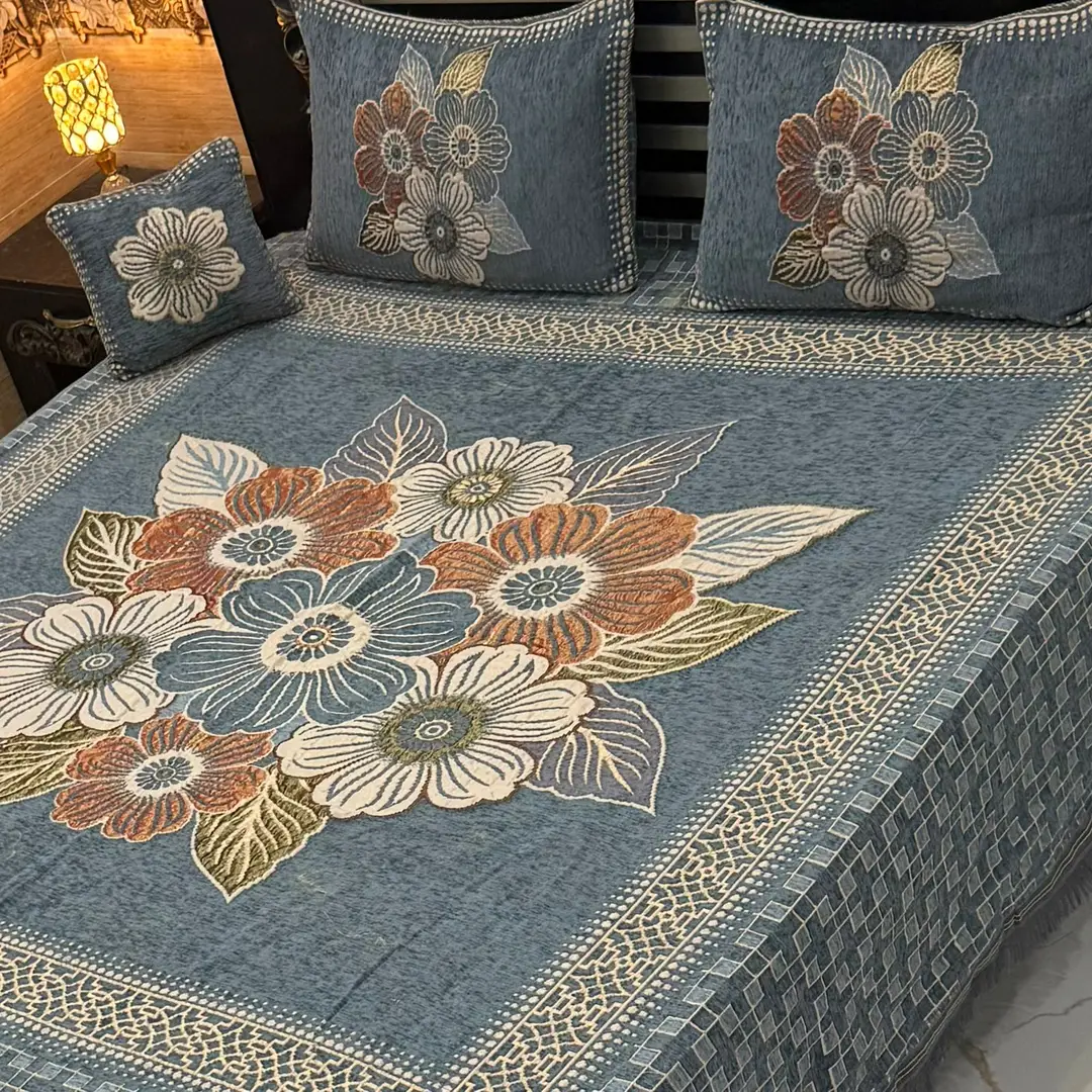 Elegant 4 Pcs Velvet Jacquard Printed Double Bedsheet