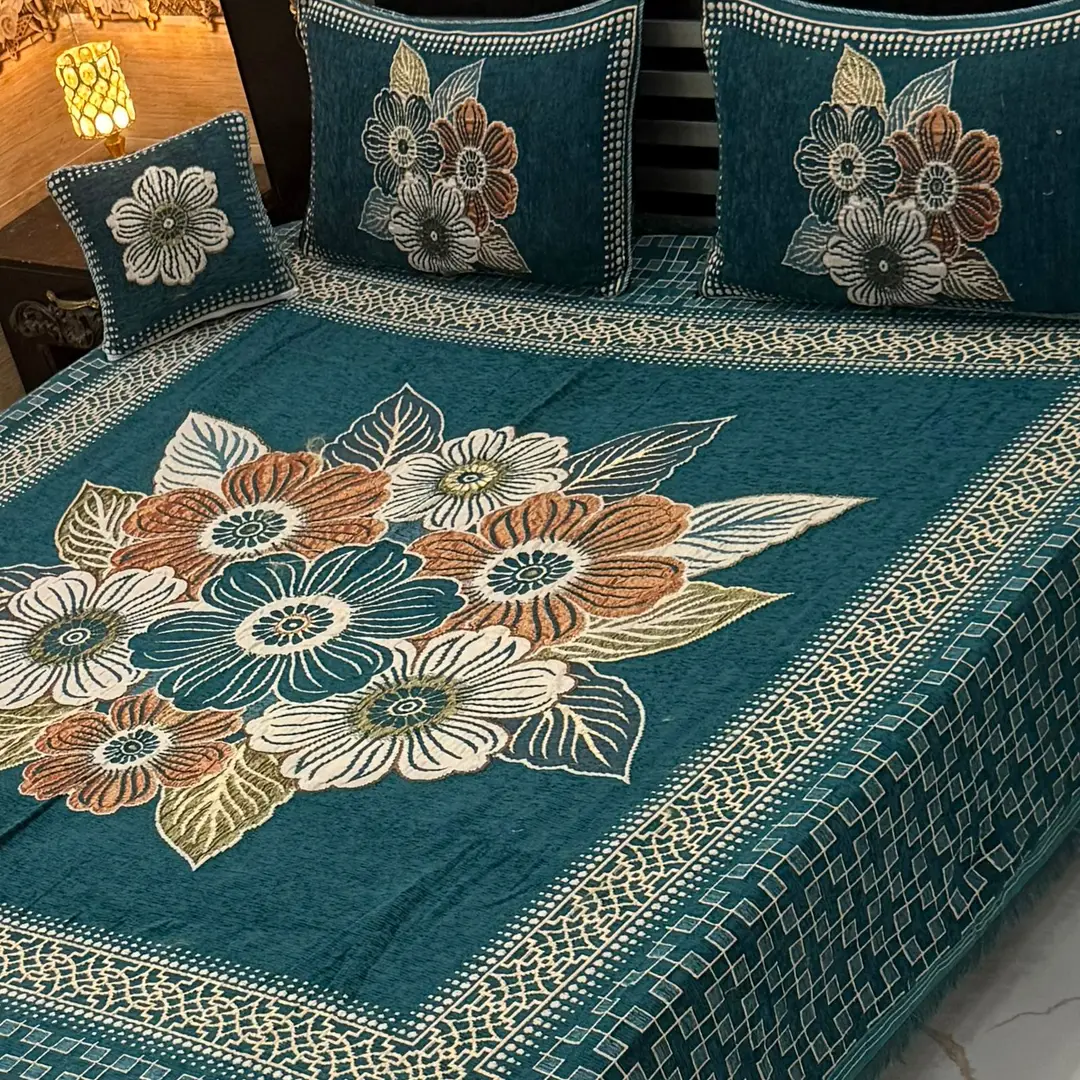 Elegant 4 Pcs Velvet Jacquard Printed Double Bedsheet