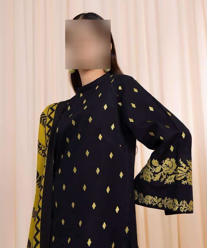 3 Pcs Women's Unstitched Embroidered Suit