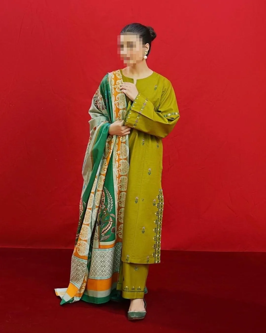 Mustard Embroidered 3 Pcs Women Suit with Pashmina Dupatta