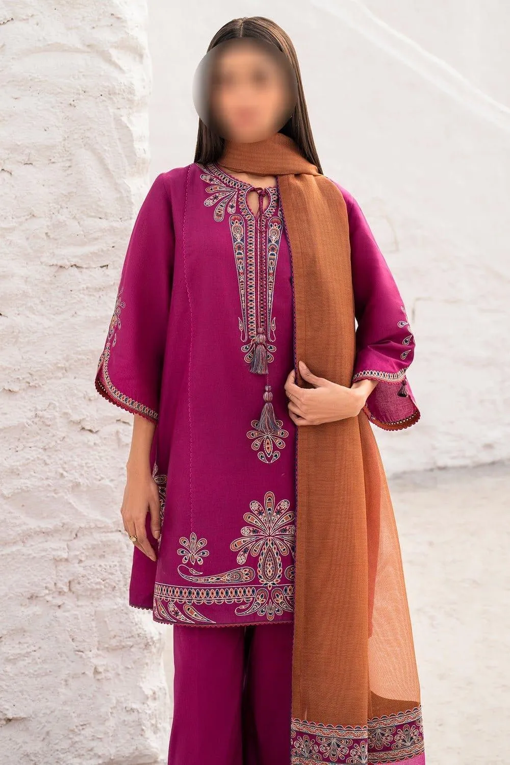 3 Pcs Women's Unstitched Embroidered Suit