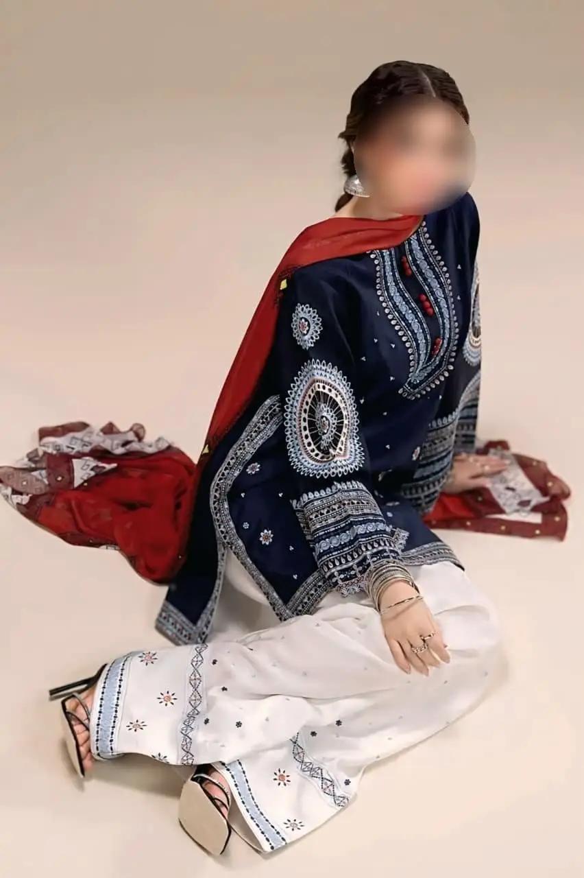 3 Pcs Women's Unstitched Embroidered Suit