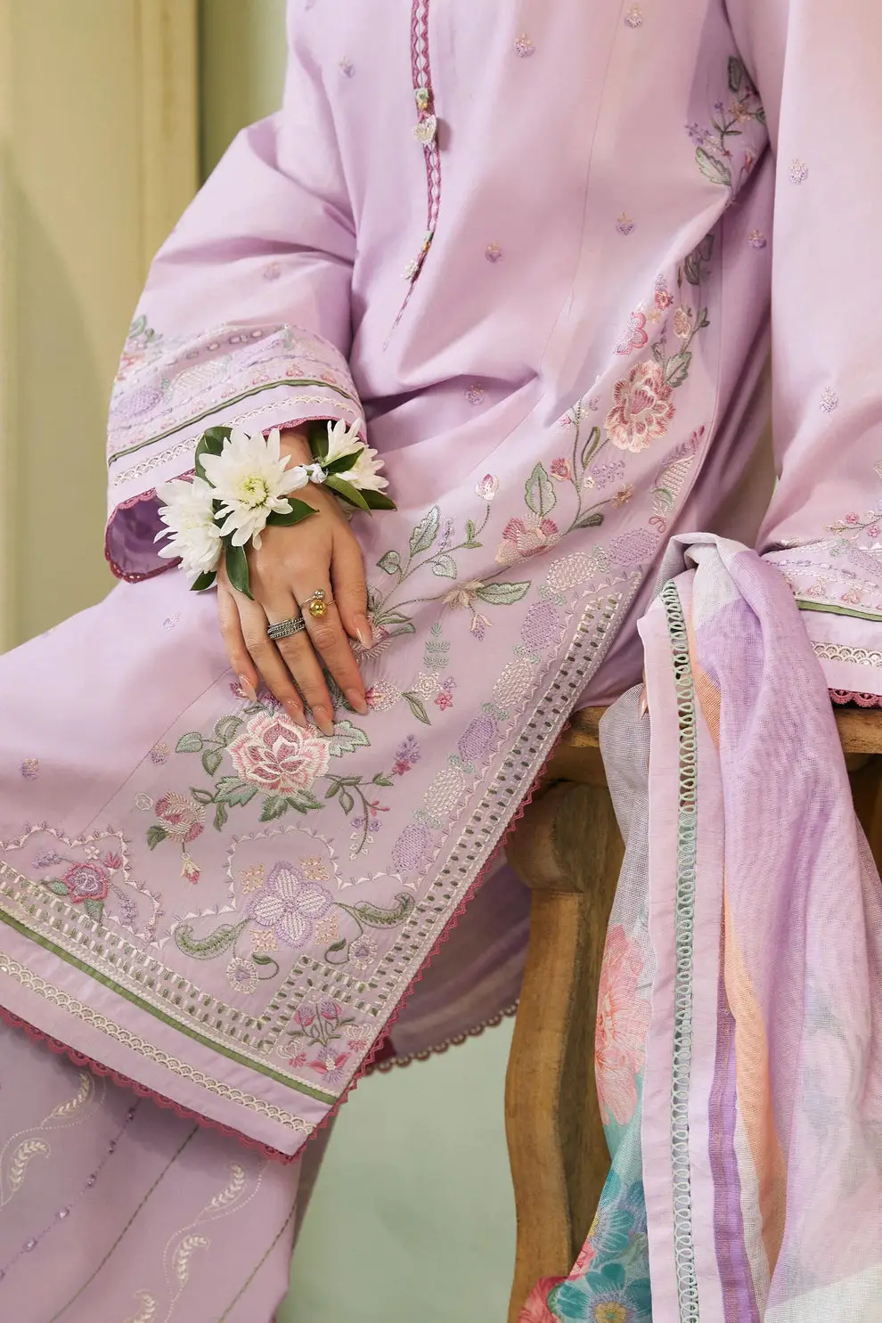 3 Pcs Women's Unstitched Embroidered Suit