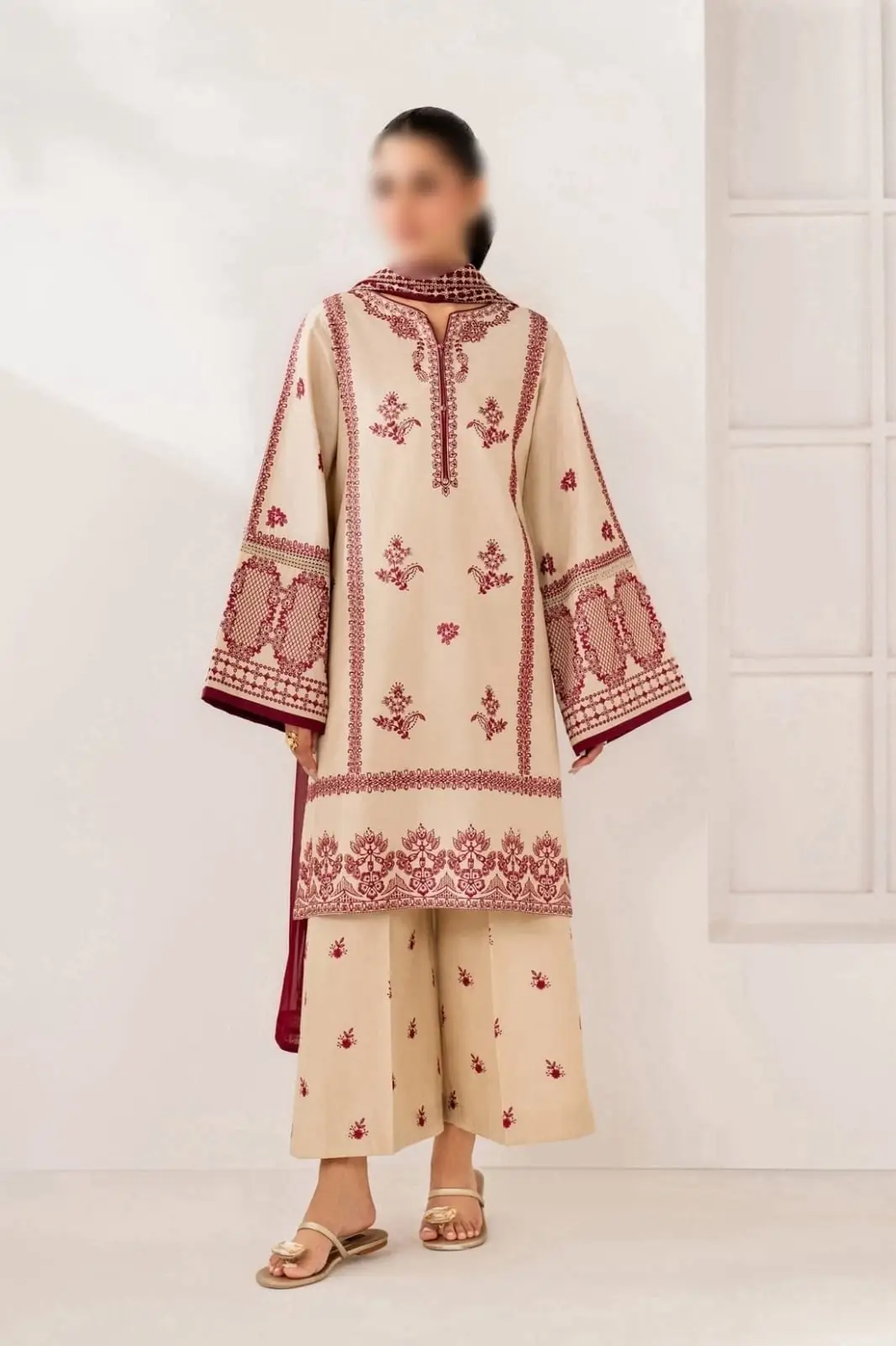3 Pcs Women's Unstitched Embroidered Suit