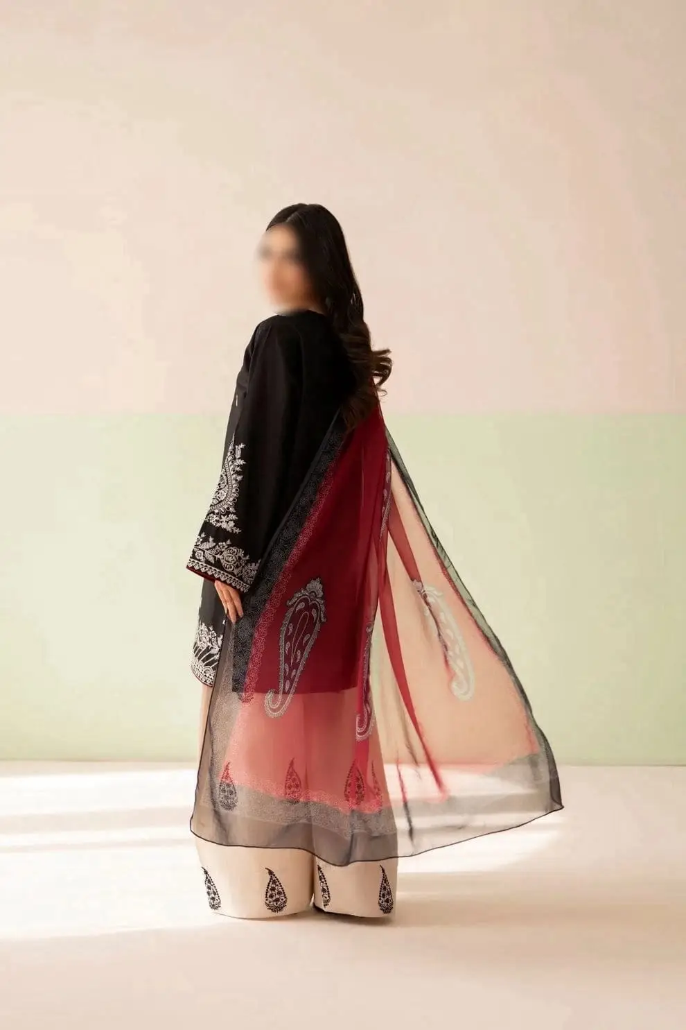 3 Pcs Women's Unstitched Embroidered Suit