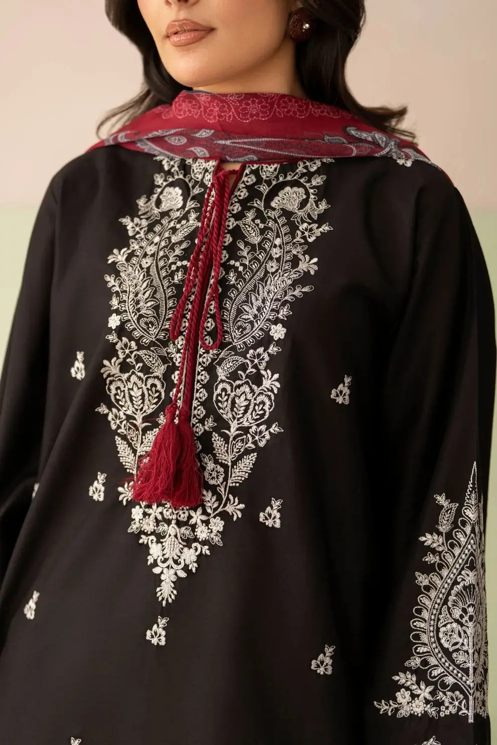 3 Pcs Women's Unstitched Embroidered Suit