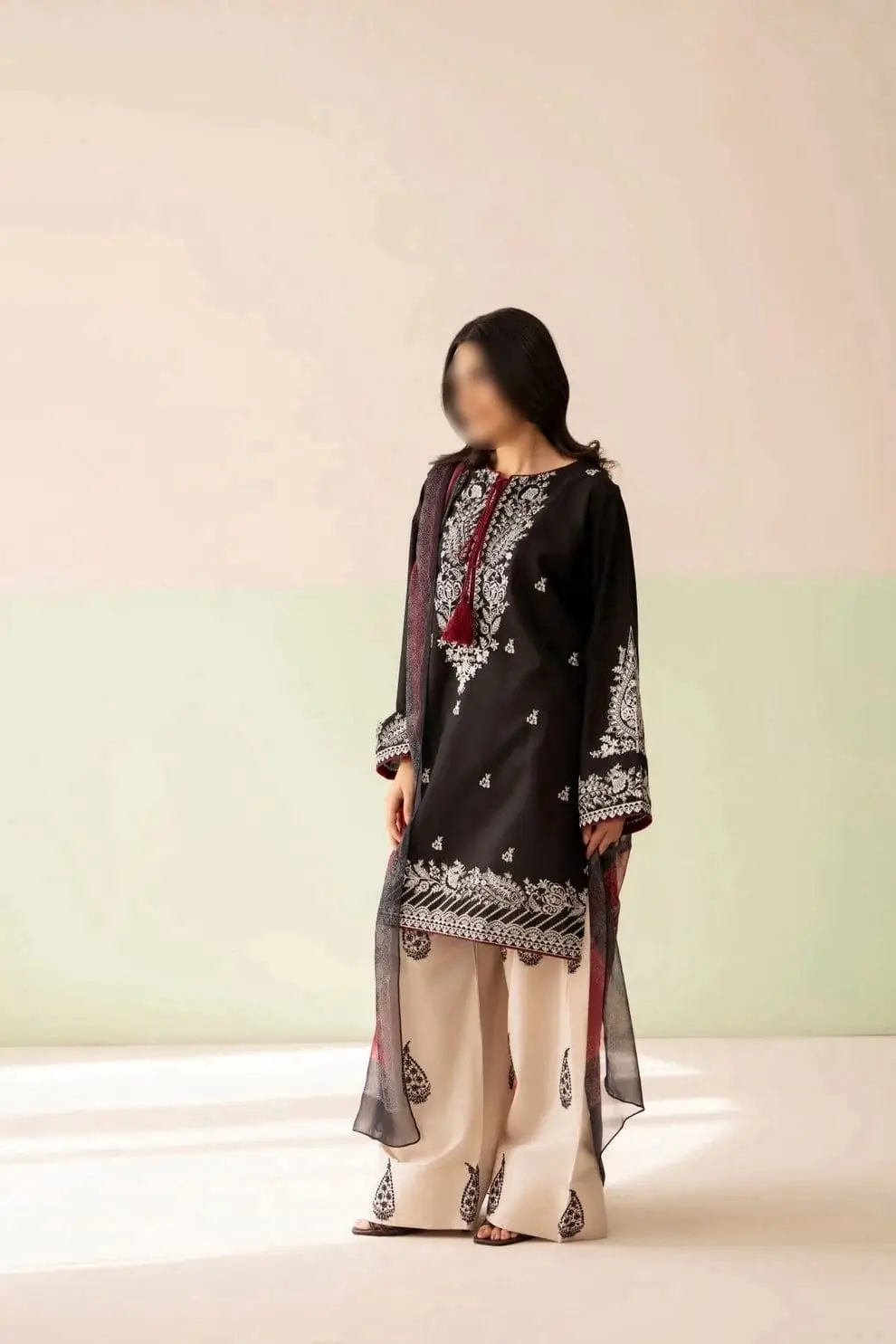 3 Pcs Women's Unstitched Embroidered Suit