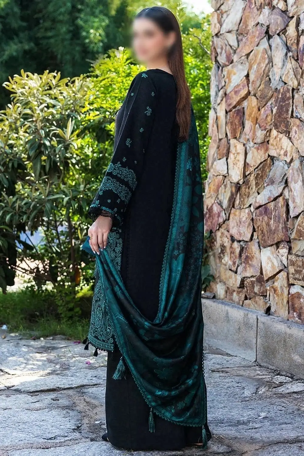 3 Pcs Women's Unstitched Embroidered Suit