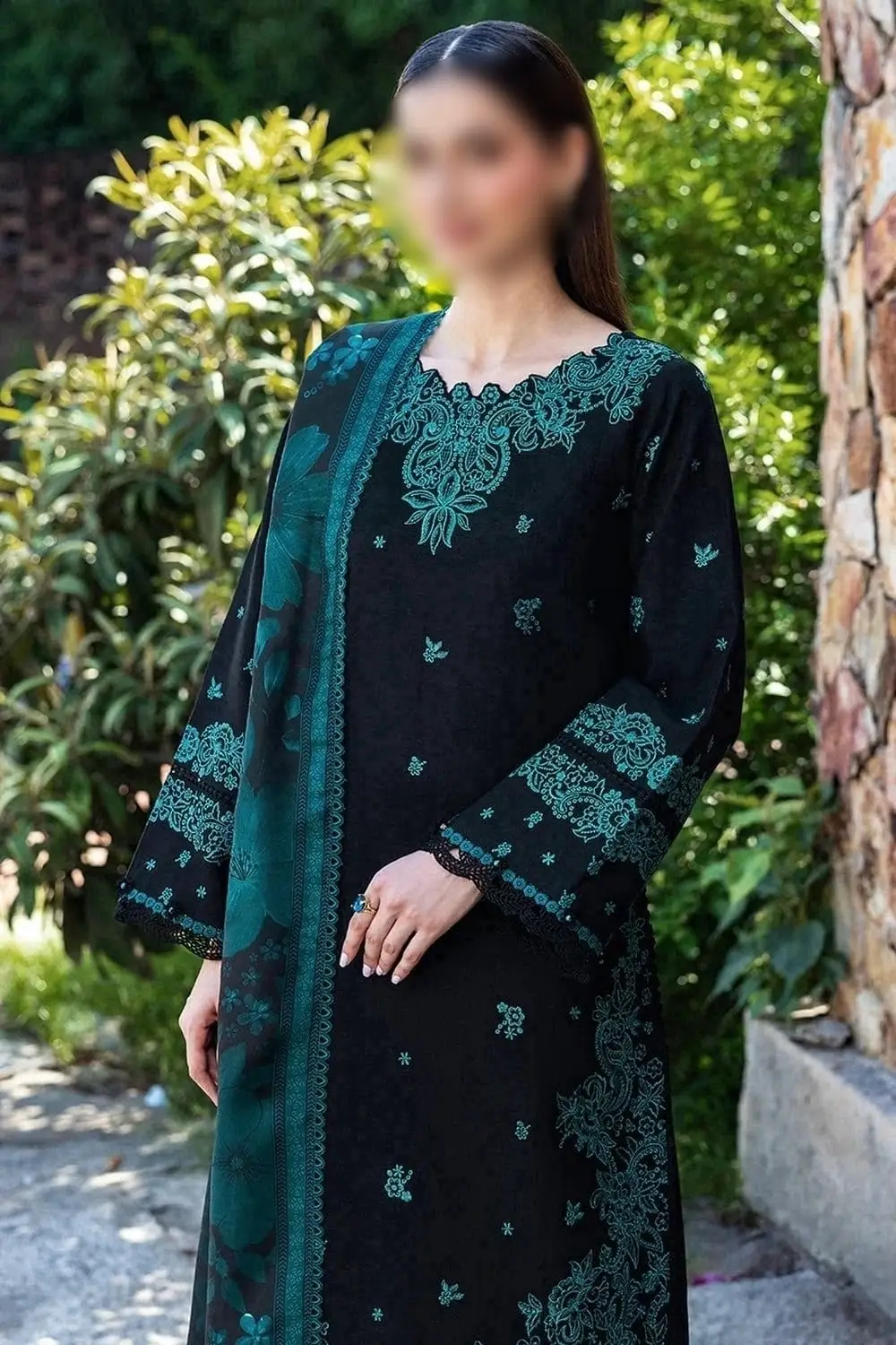 3 Pcs Women's Unstitched Embroidered Suit