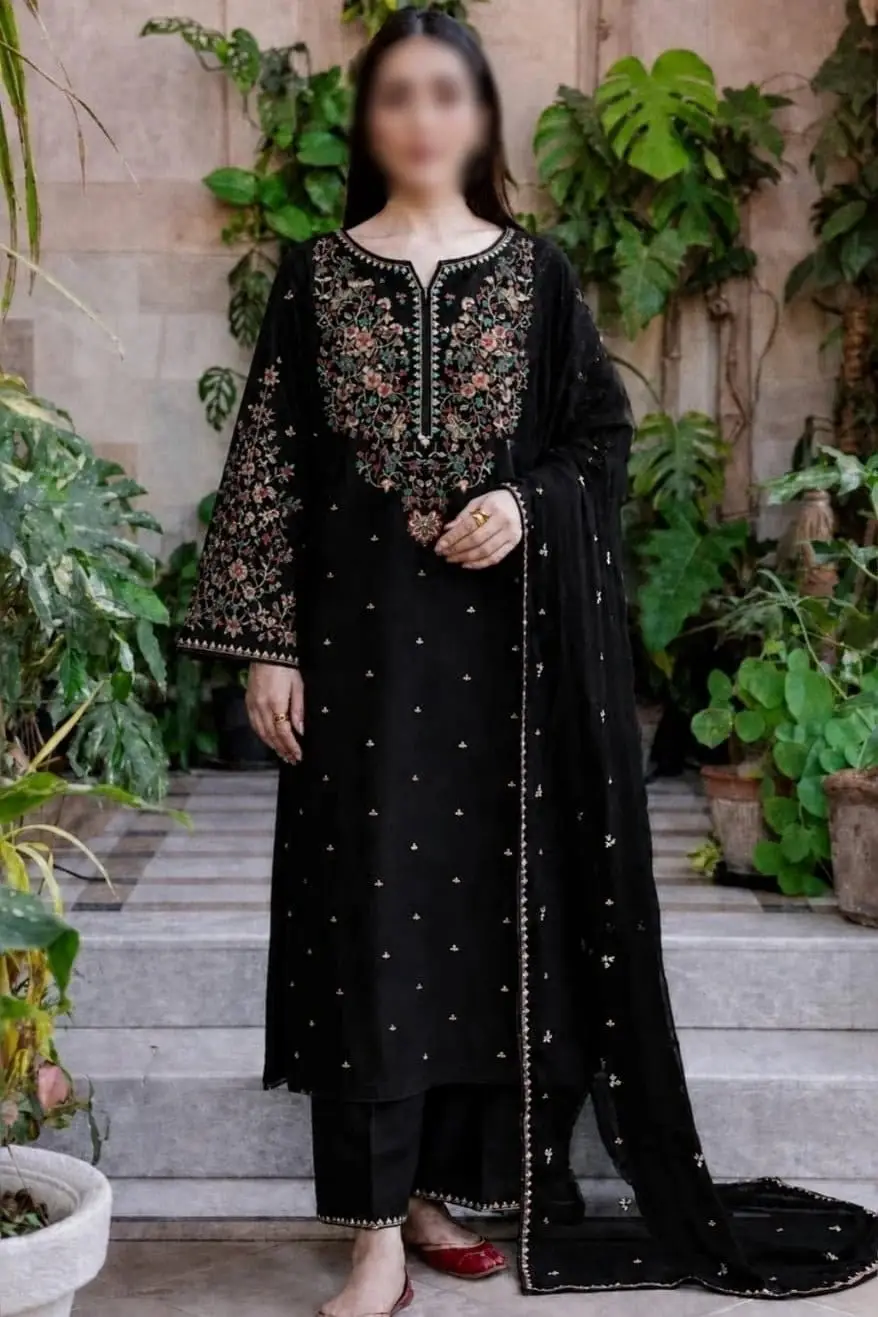 3 Pcs Women's Unstitched Embroidered Suit