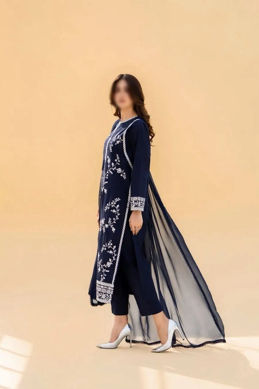 3 Pcs Women's Unstitched Embroidered Suit
