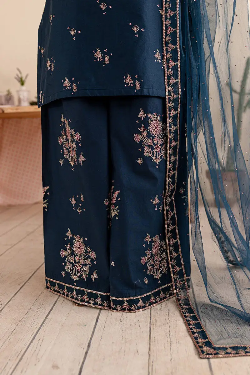 3 Pcs Women's Unstitched Embroidered Suit