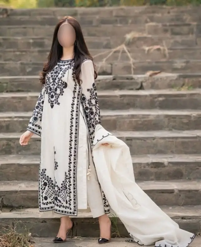 3 Pcs Women's Unstitched Embroidered Suit