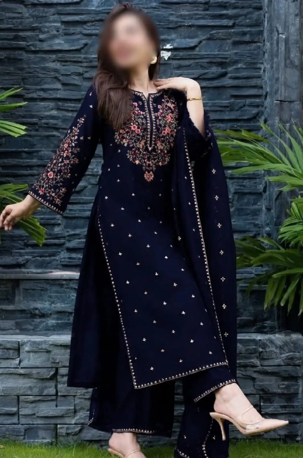 3 Pcs Women's Unstitched Embroidered Suit