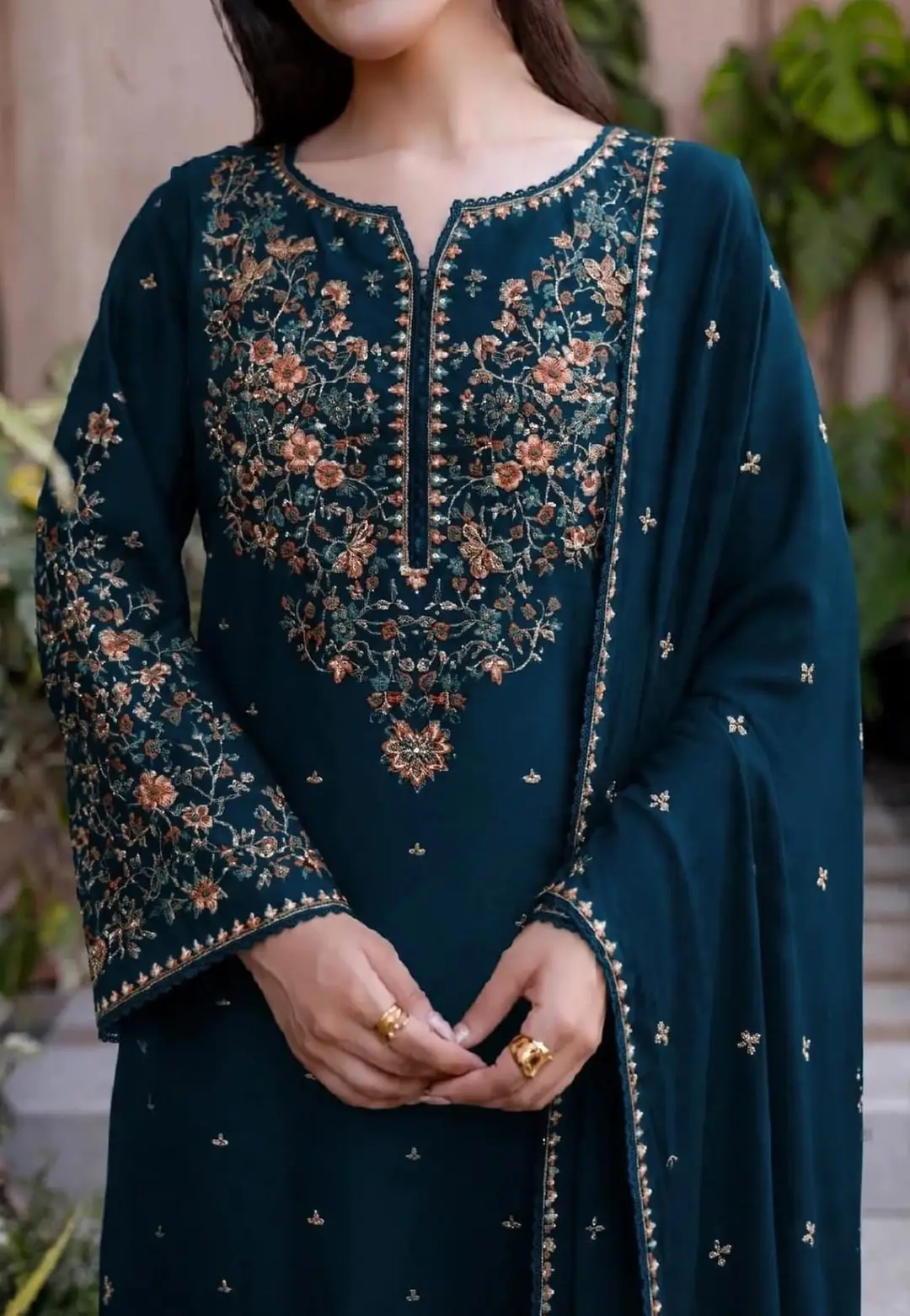 3 Pcs Women's Unstitched Embroidered Suit