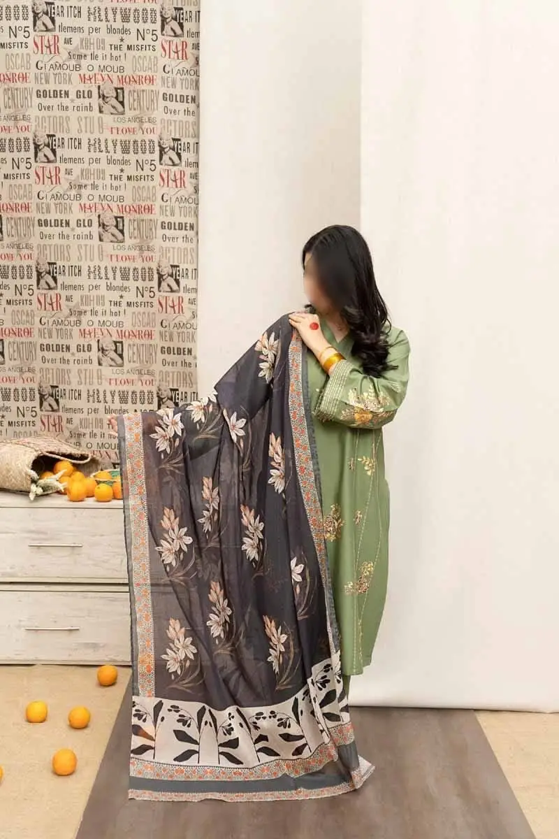 3 Pcs Women's Unstitched Embroidered Suit