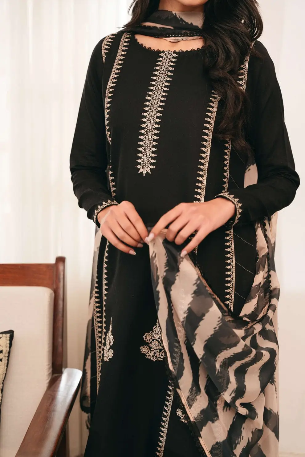 3 Pcs Women's Unstitched Embroidered Suit