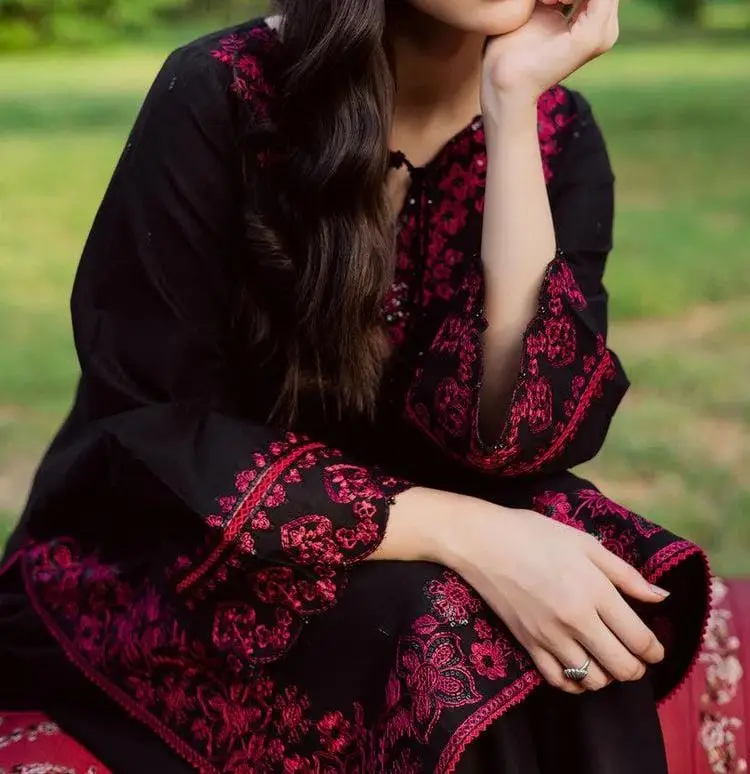 2 Pcs Women's Unstitched Embroidered Suit