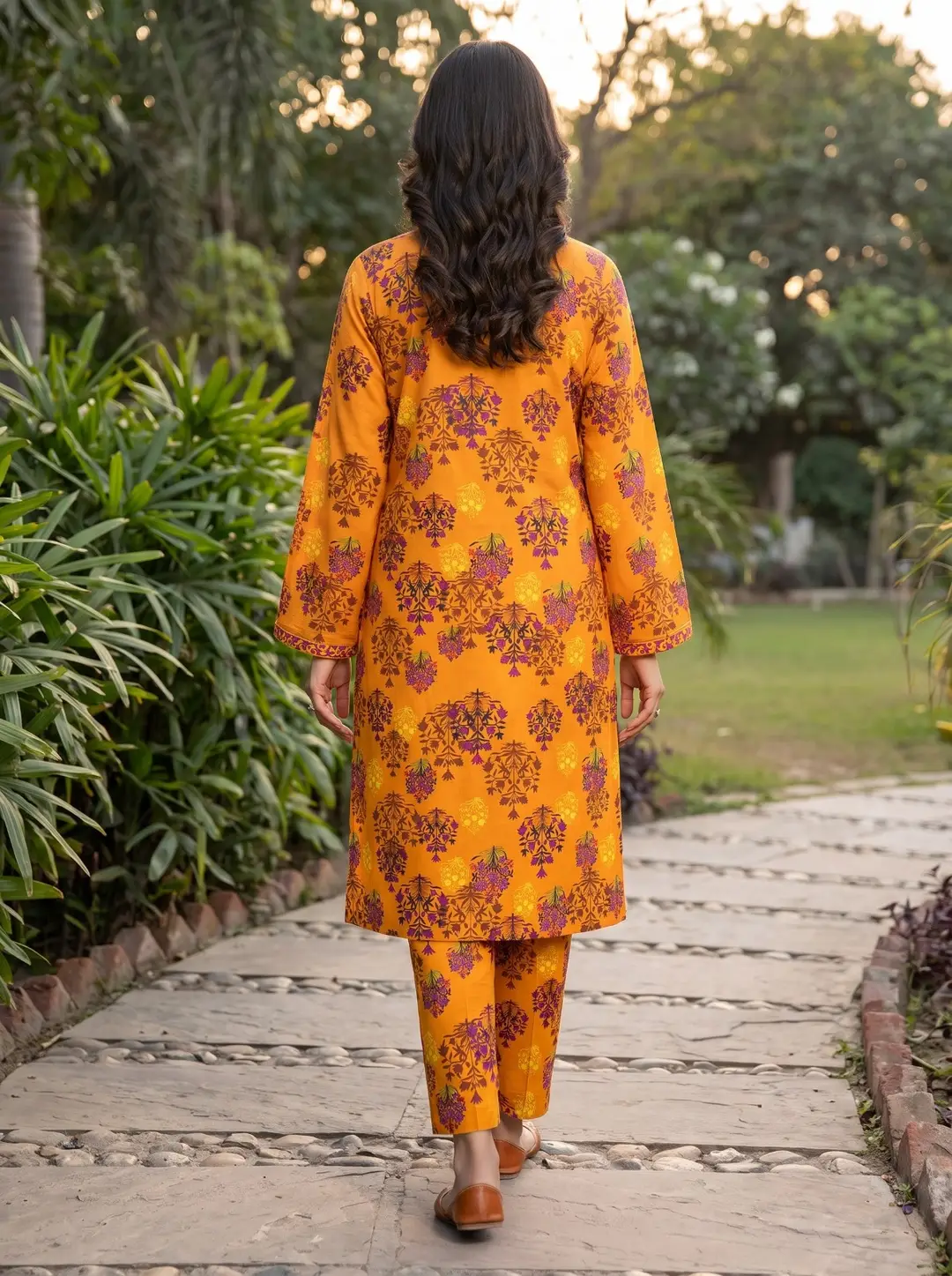 2 Pcs Women's Unstitched Printed Suit