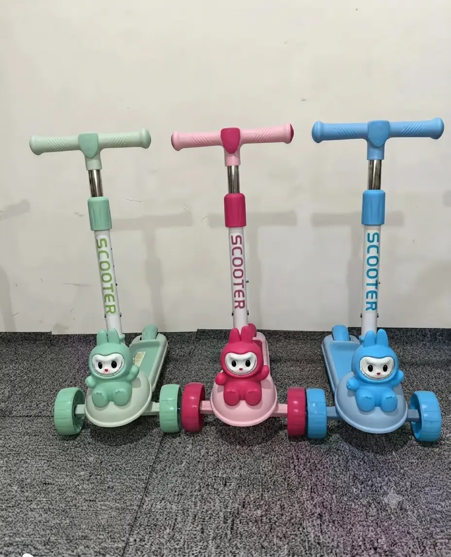 Kid's Scooty - 1 Pcs - Multicolor