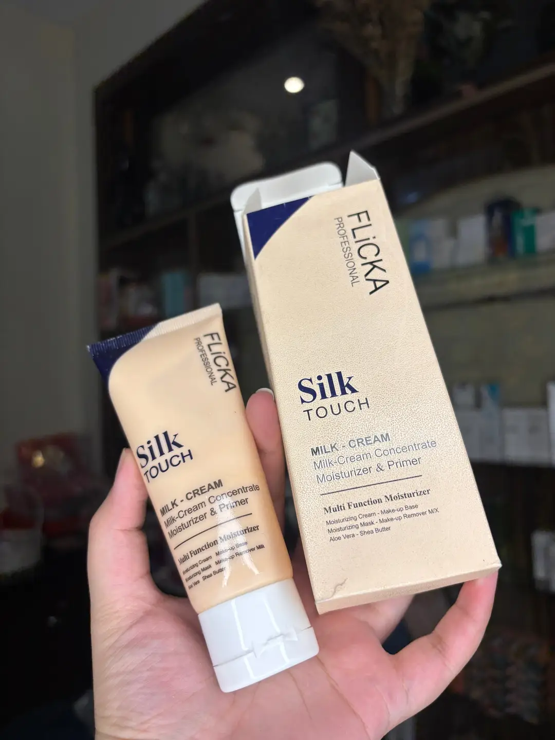 Flicka Glowy Moisturizing Primer,60 g, 1 Pc
