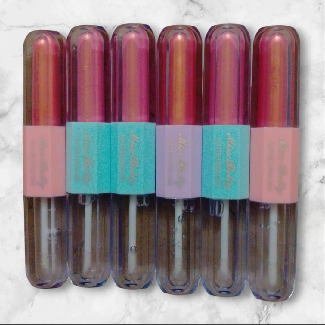 2-in-1 Lip Gloss & Oil Glossy Lip Color