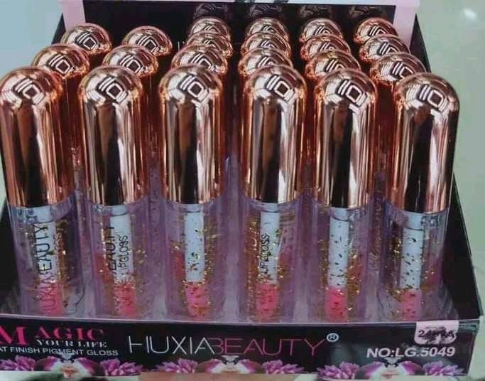 Color Changing Lip Oil with Rose-Gold Cap & Clear Glass
