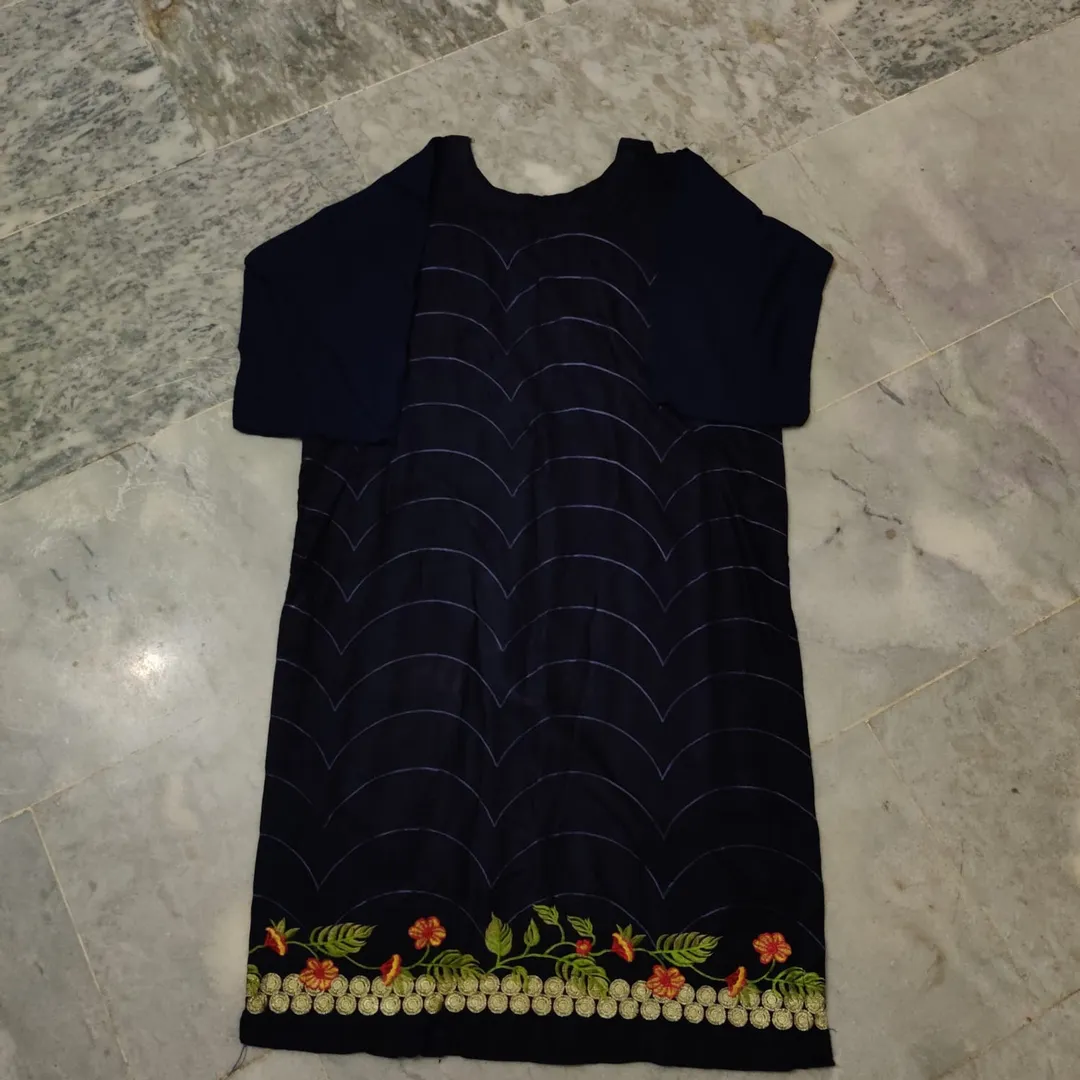1 Pc Women's Stitched Arabic Lawn Embroidered Shirt