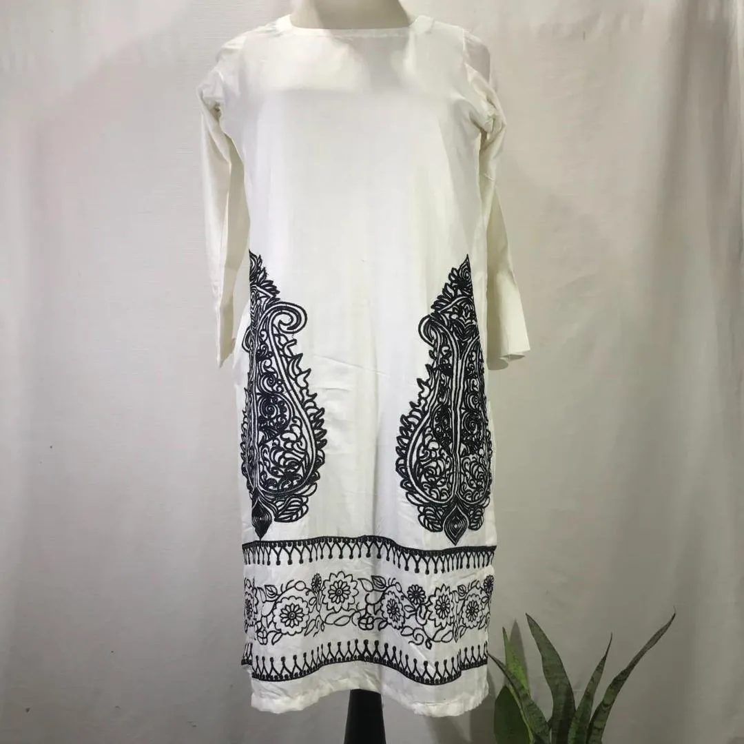 1 Pc Women's Stitched Arabic Lawn Embroidered Shirt