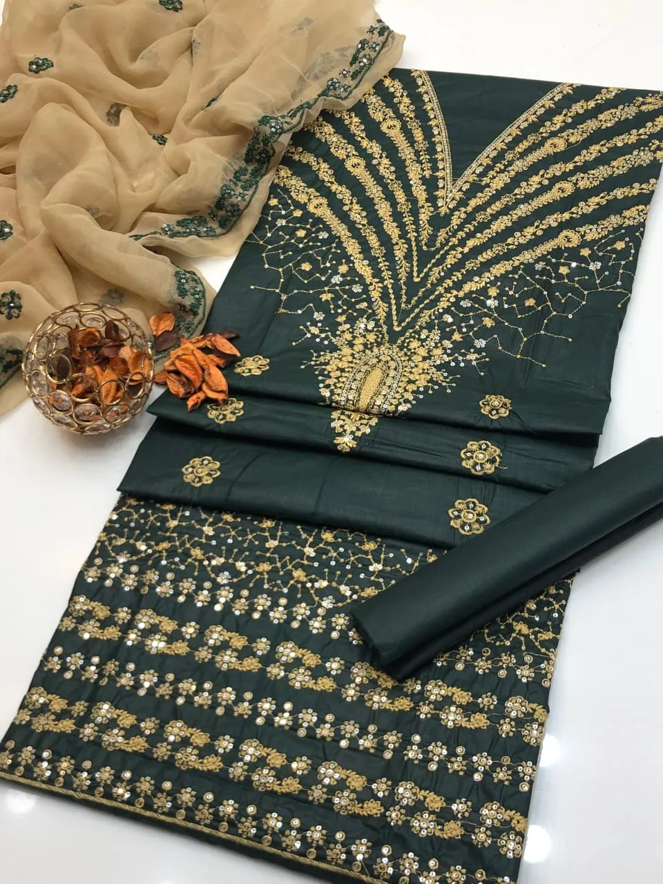 Green Embroidered 3-Piece Women's Suit for Eid Party Wear