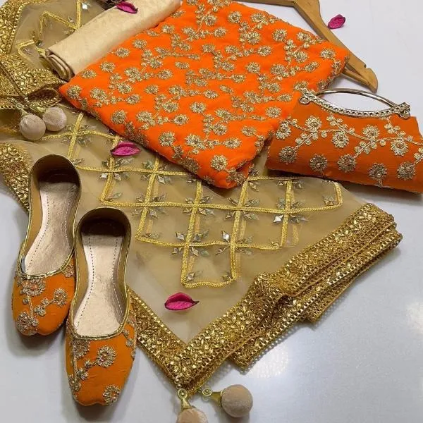 3 Pcs Women's Unstitched Embroidered Suit