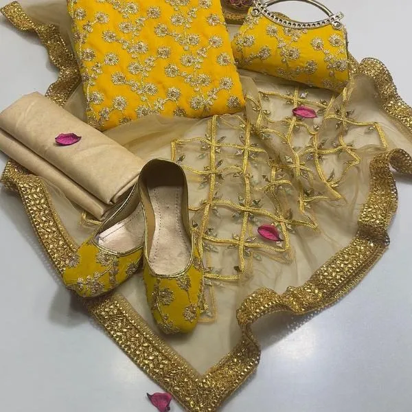 3 Pcs Women's Unstitched Embroidered Suit
