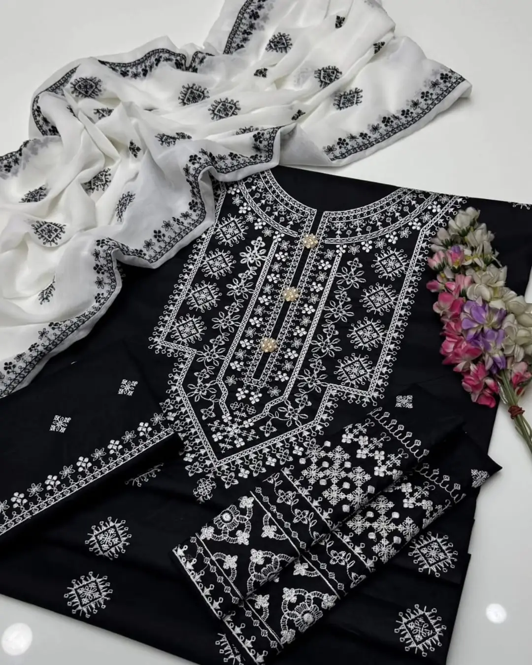 3 Pcs Women's Unstitched Embroidered Suit