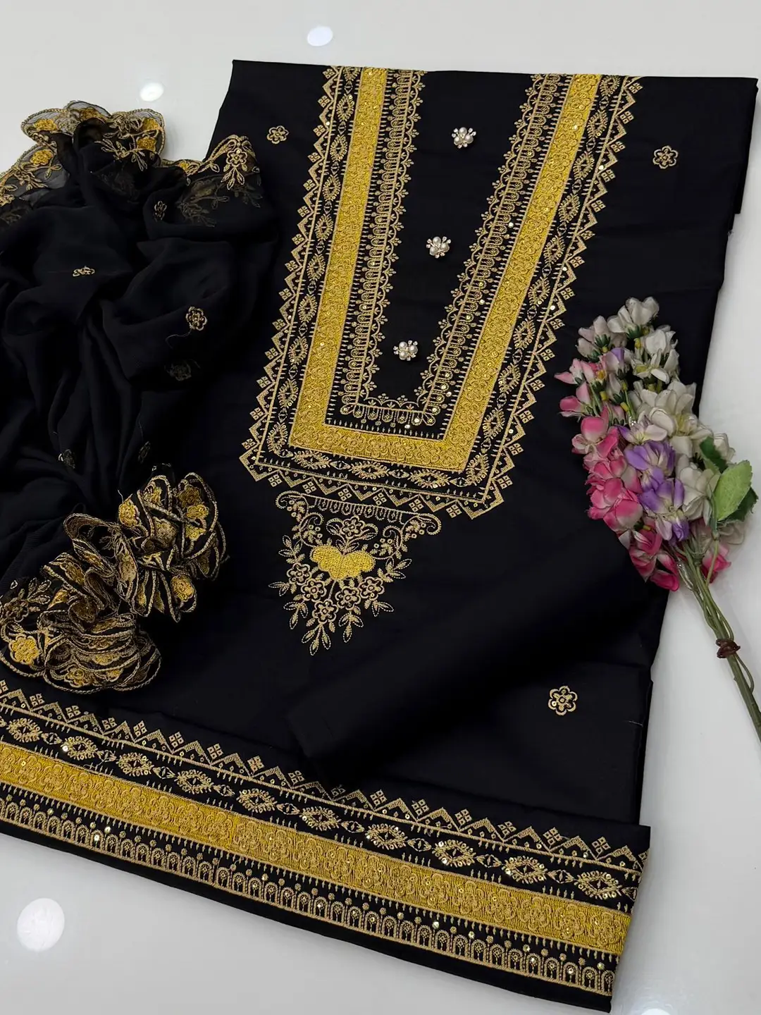 3 Pcs Women's Unstitched Embroidered Suit
