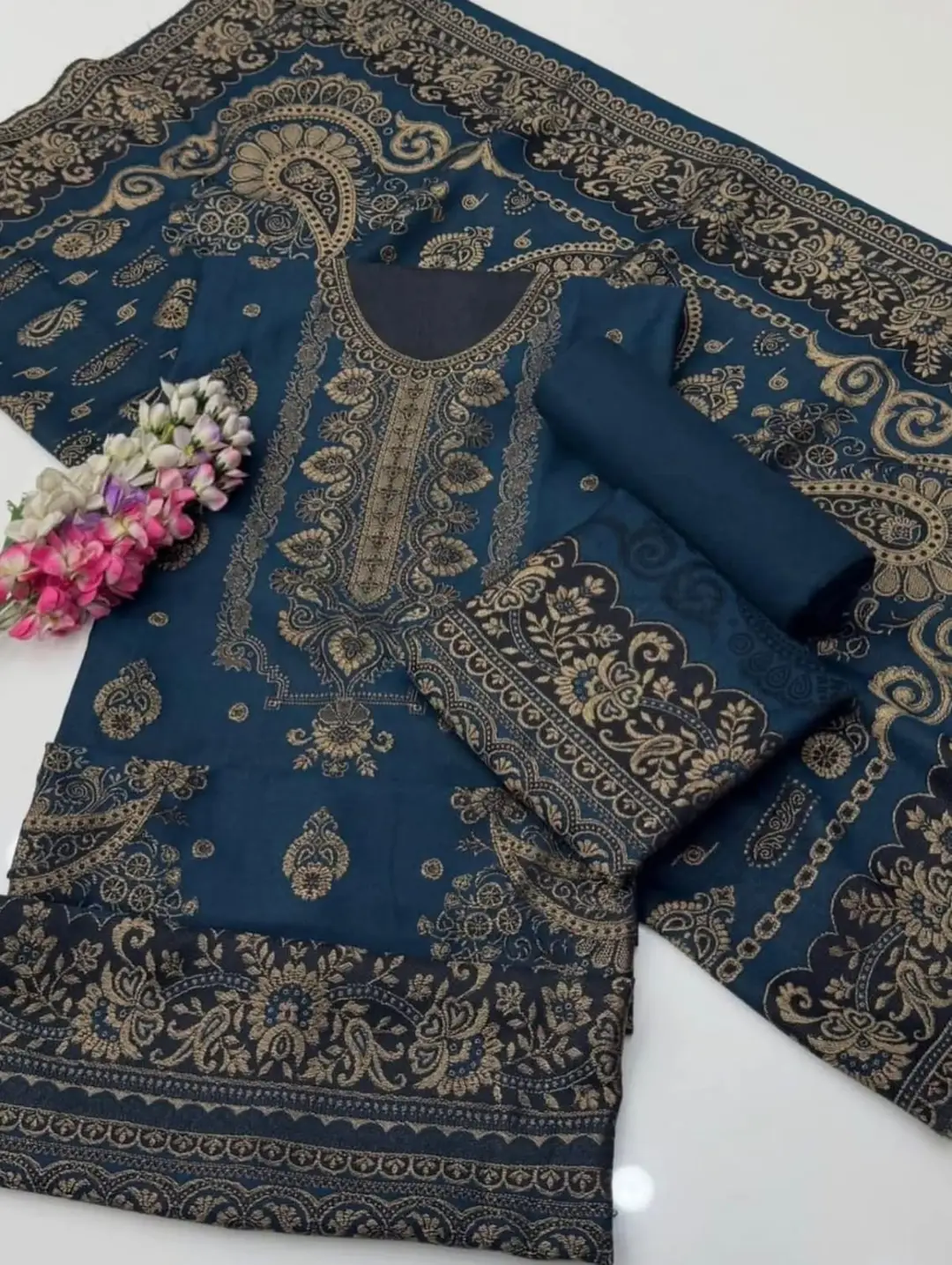 3 Pcs Women's Unstitched Embroidered Suit